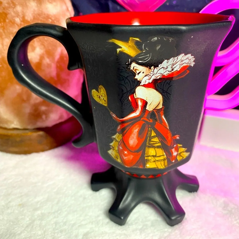 *Rare* Disney Villains Designer Mug - Queen of Hearts - Picture 1 of 4